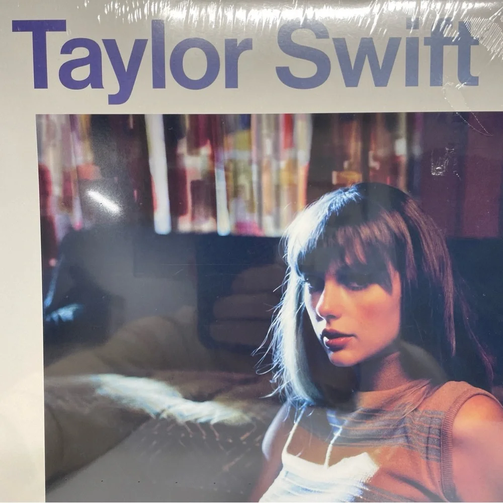 Taylor Swift OFFICIAL | 2025 12x24